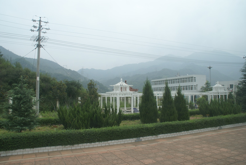 Image: /media/?path=/trips/2007-08-13 China/2007-08-19_Xi'an-Wudang/20070819-104646-0-Jon.jpg